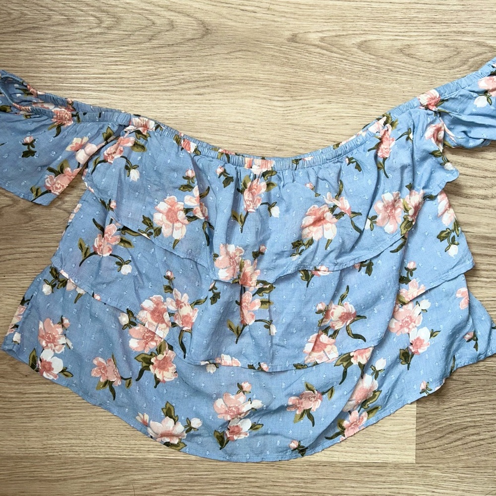 American Eagle Floral Off-Shoulder Top